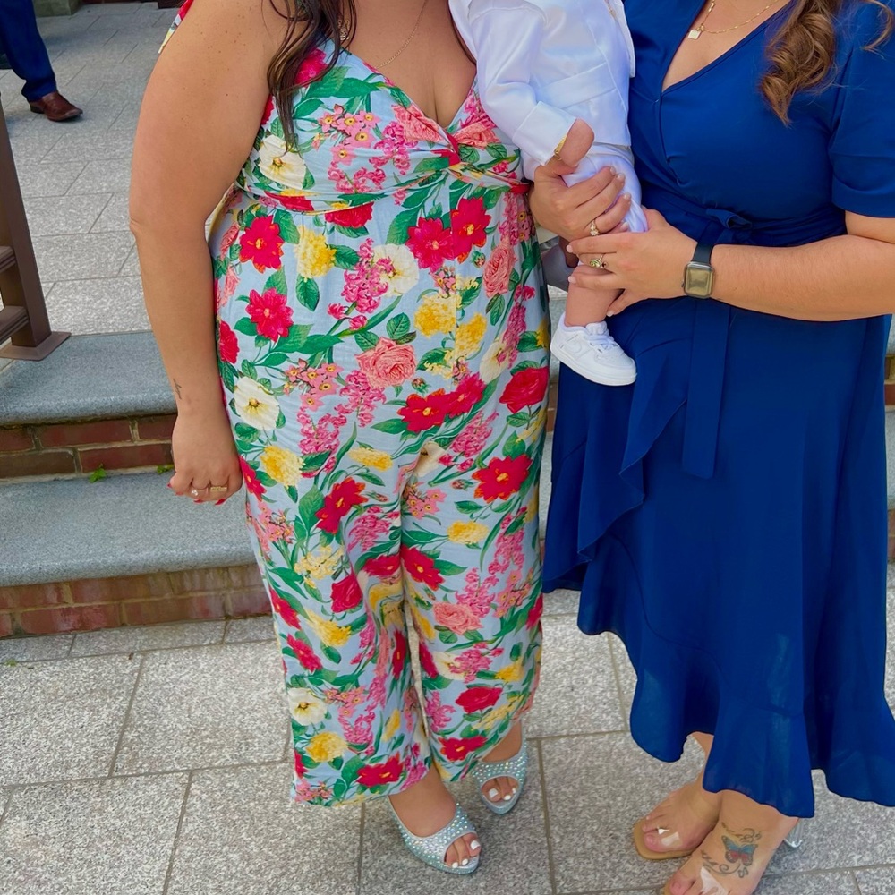 Old Navy Floral Sleeveless Wide-Leg Jumpsuit in Multi